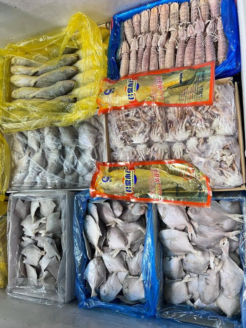 夏日暢飲 哈啤時節，凍品海鮮與日用百貨助興